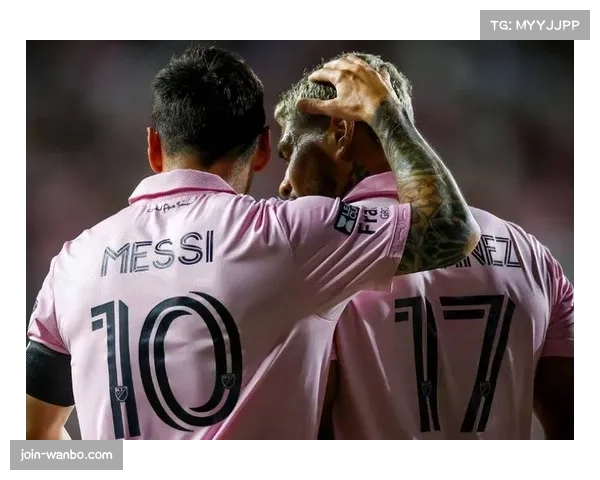 贡萨洛·拉莫斯推射破门瞬间巴黎替补席爆发激情庆祝